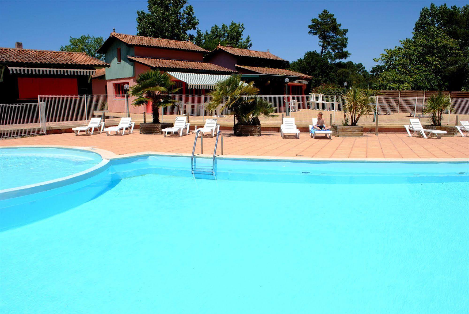 Residence Nemea Les Rives De Saint Brice 아레즈 외부 사진