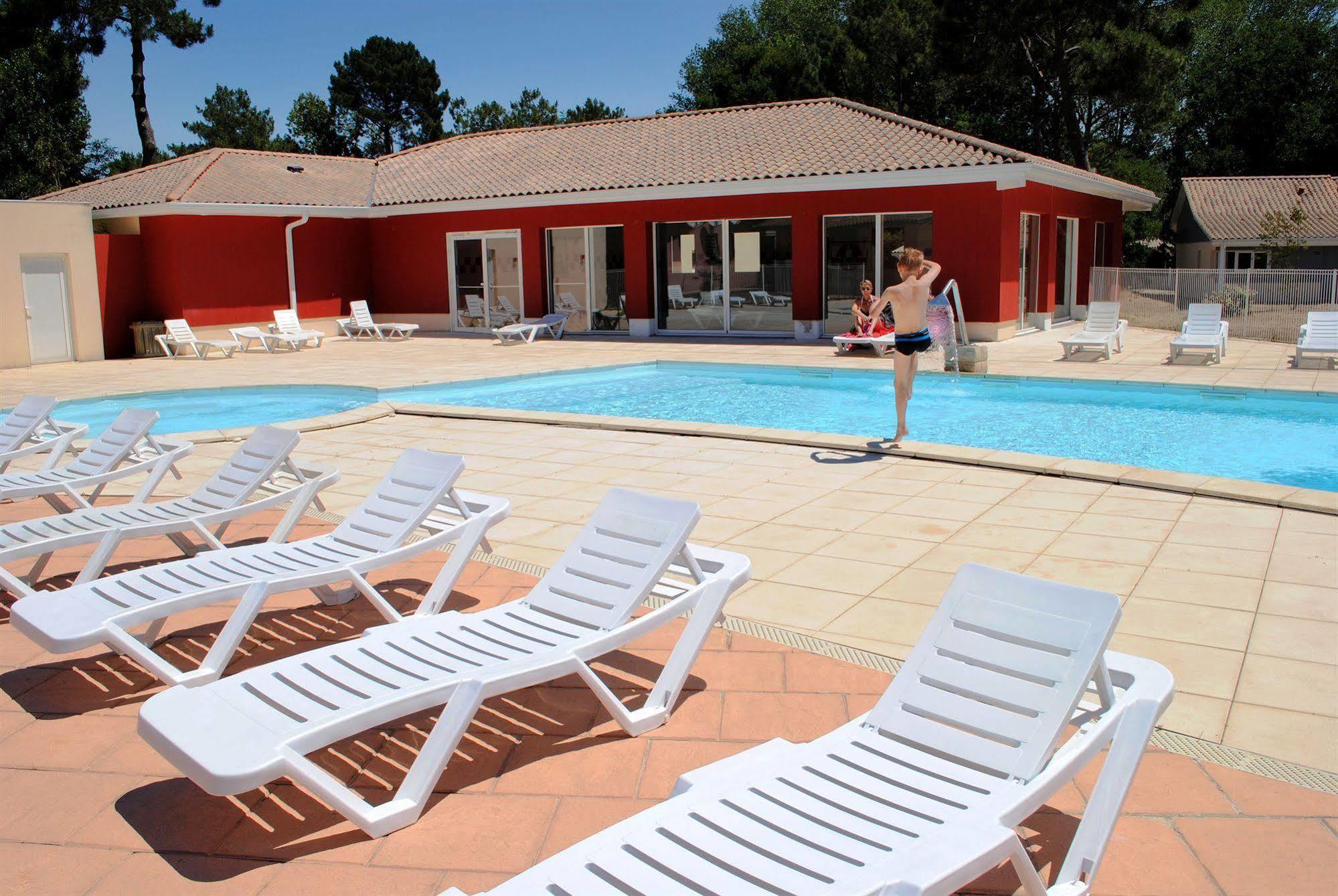 Residence Nemea Les Rives De Saint Brice 아레즈 외부 사진